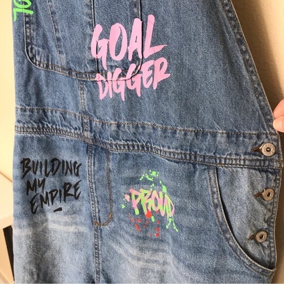 Spoon Graffiti Graphic Short Overalls Denim Blue Jean Shortalls Women Size 2X - Picture 6 of 15